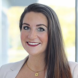 Portrait Brandmanagerin Carina Dillmann