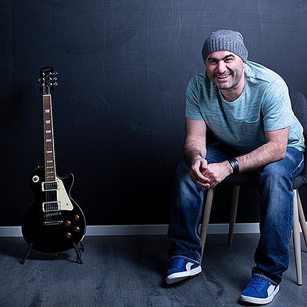 Michael Atug von Digital Rockstar Ein Portrait von Michael Atug | Digital Rockstar