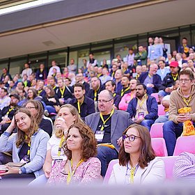 Eine Gruppe von Zuschauern beim Multichannelday 2025