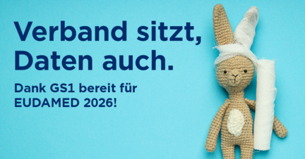 Ein Stoffhase mit einem Verband um den Kopf