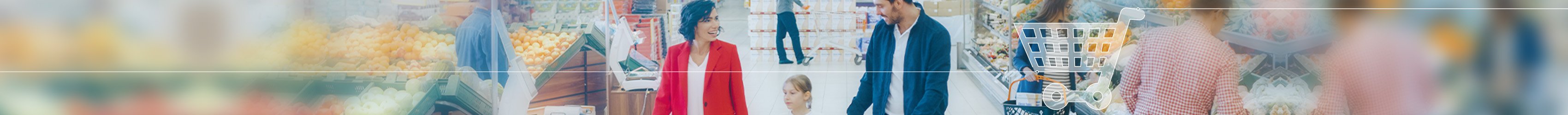 Eine glückliche Familie beim einkaufen im Supermarkt.