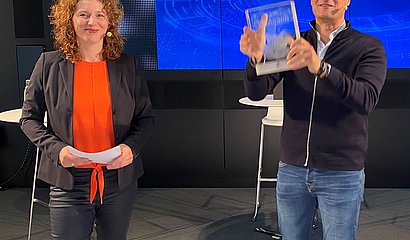 Foto zeigt Vertreter von credit als Gewinner des ECR Award 2020