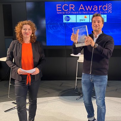 Foto zeigt Vertreter von credit als Gewinner des ECR Award 2020