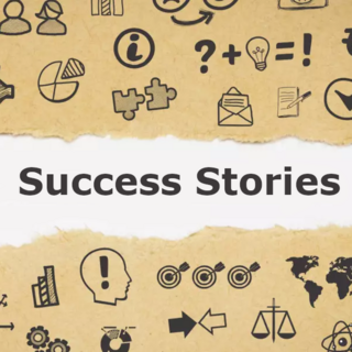 Ein Stück Papier mit dem Begriff "Kundenstories" in der Mitte