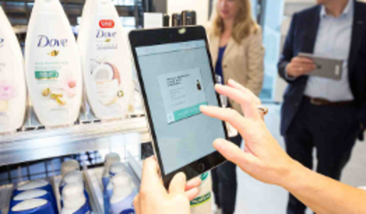 Fotografie: In-Store-Order - Prüfung Lagerbestand über iPad inkl. Onlinebestellung