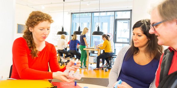 Mitarbeiter:innen von GS1 Germany in einem Workshop