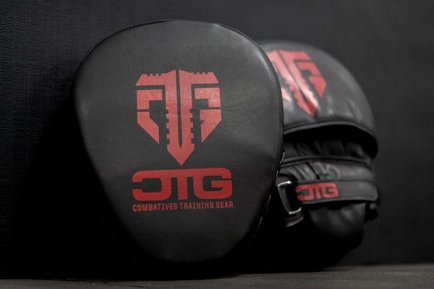 Pads von Combatives Training Gear