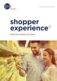 Cover der Shopper Experience Broschüre: Ein Paar, Mann und Frau, ist im Lebensmittelladen beim Einkaufen