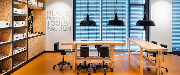 Kreativwerkstatt und Werkbank im GS1 Germany Innovation Center