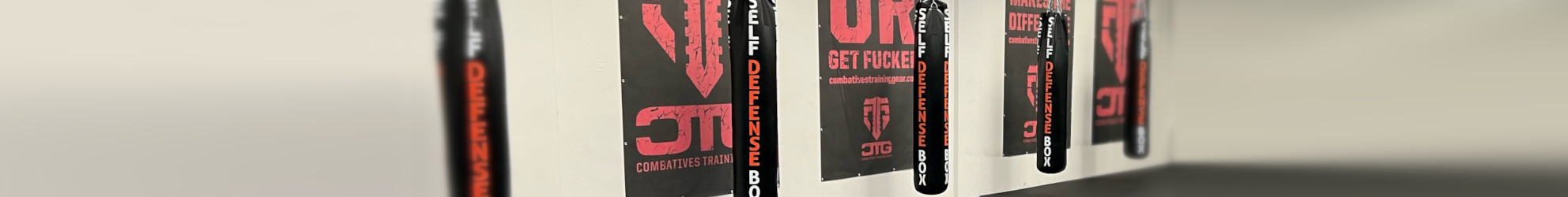 Trainingsraum mit Combatives Training Gear Ausstattung